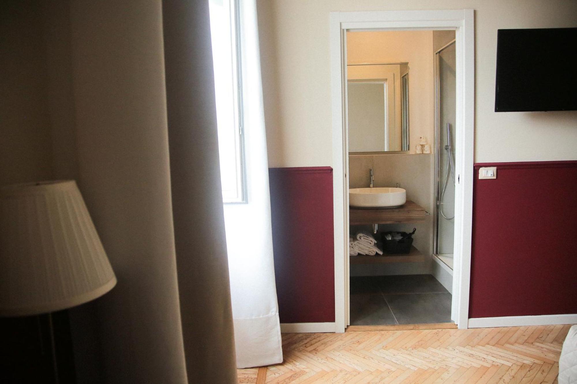 Albergo Garisenda Con Terrazza Panoramica Sulle Due Torri — Foto’s 2